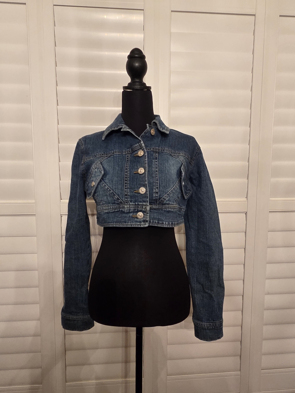 Miss Lili Cropped Blue Denim Jacket Size M